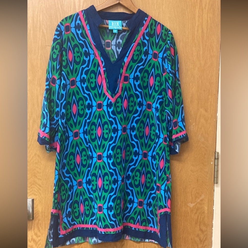 Escapada shirt/coverup size m